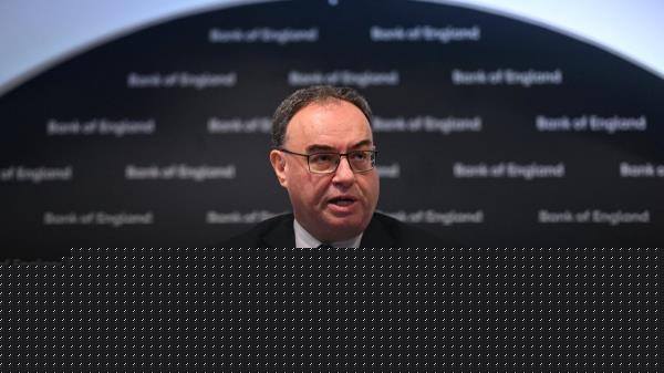 随着安德鲁？贝利(Andrew Bailey)表示下一个决定是“我们何时降息？”'