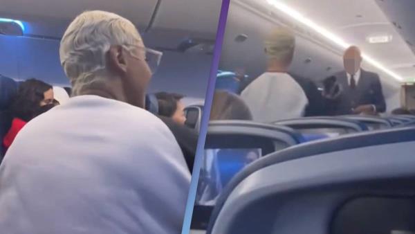 当空姐要求歌手停止唱歌时，她差点被赶下飞机