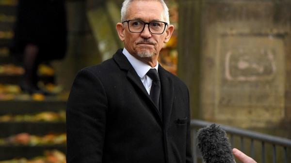 英国广播公司内部人士表示，莱因克尔声称自己制定了社交媒体规则，这破坏了这些规则