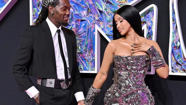 Cardi B和Offset的“混乱”关系模式