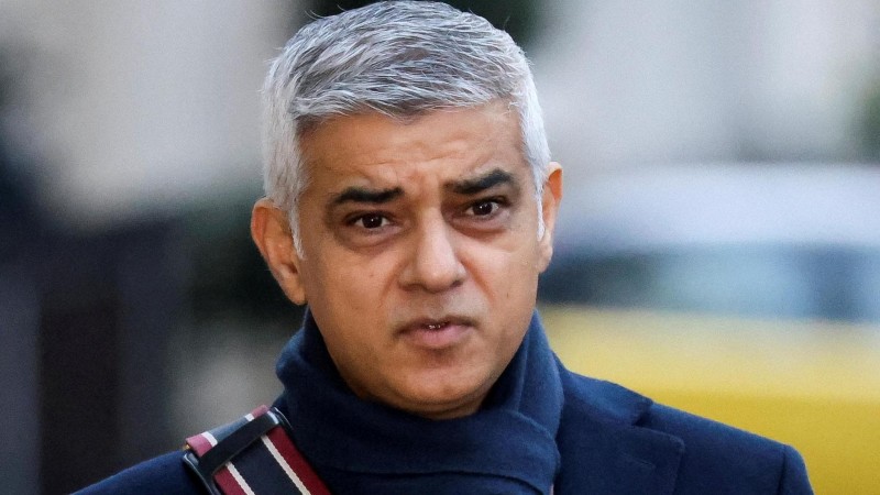 英国脱欧，伦敦市长警告说：“它正在损害经济和公民的工资停止躲藏”