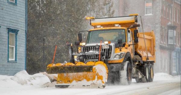 从“凯文”到“跳过沟渠!”： N.B.圣约翰为8台除雪机命名