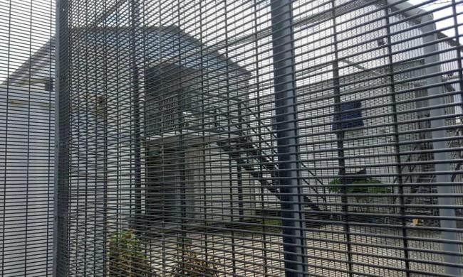 64名被流放到巴布亚新几内亚的难民仍然面临着“不公正和残酷”的缺乏明确性的问题