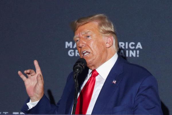 唐纳德·特朗普表示，美国总统在选举案中不受指控