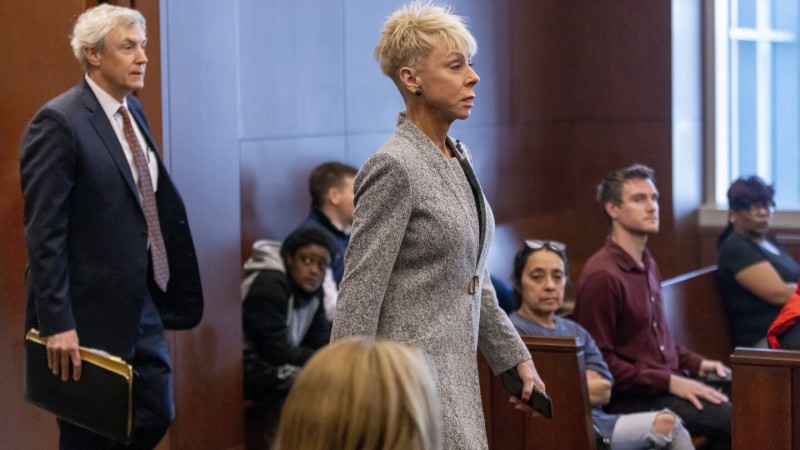 即将离任的北卡罗莱纳州审计员贝丝·伍德承认滥用州政府车辆罪，获得缓刑