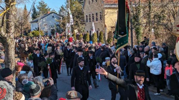 Altenerdingen农夫的婚礼：在皇家的天气里说yes