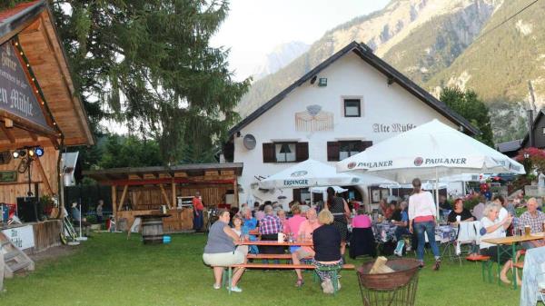 Scharnitz的邪教小酒馆：慕尼黑投资者微调新概念