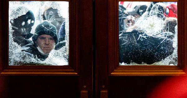 大法院的判决反映了1月6日起诉的挑战