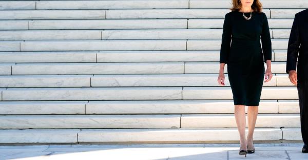 点评｜《艾米·科尼·巴雷特的孤独