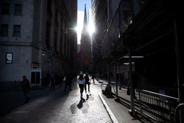 明斯基时刻是什么？为什么要担心明斯基时刻