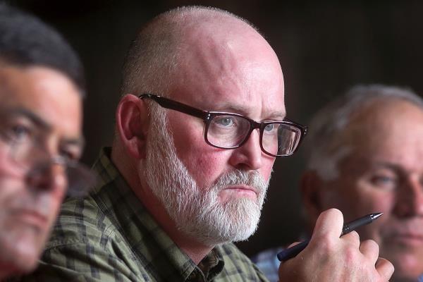 德里克·范·奥登从1月6日出席国会的旅程