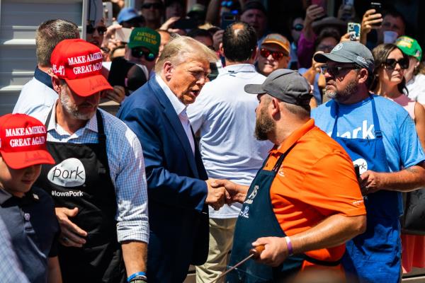 爱荷华州共和党人的一项新民意调查加强了特朗普在2024年的优势