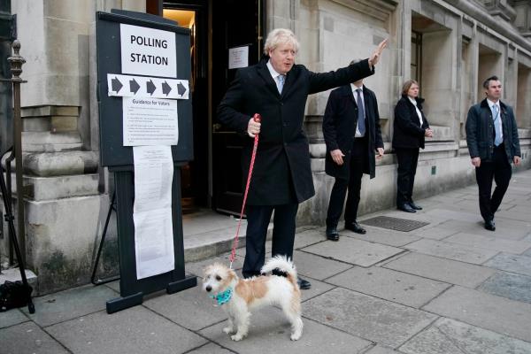 英国选举机构说，“敌对分子”入侵了英国选民登记系统