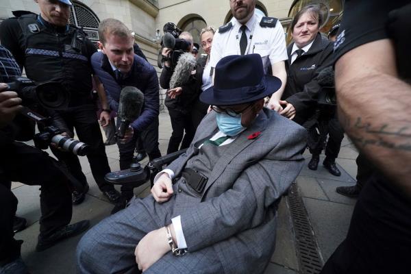 苏格兰统治的是美国逃犯尼古拉斯·罗西而不是爱尔兰孤儿