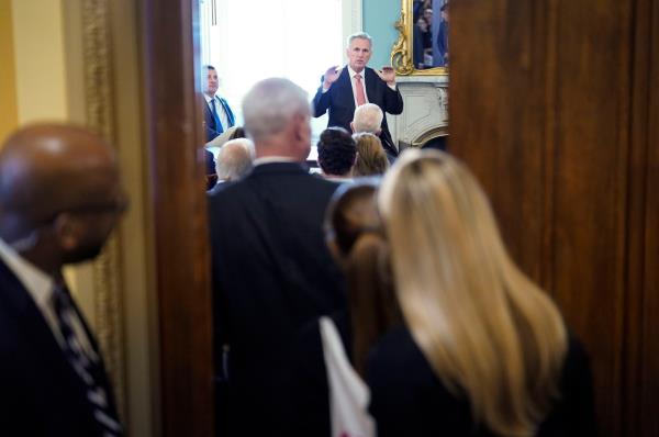 凯文·麦卡锡在众议院议长竞选中做出重大让步