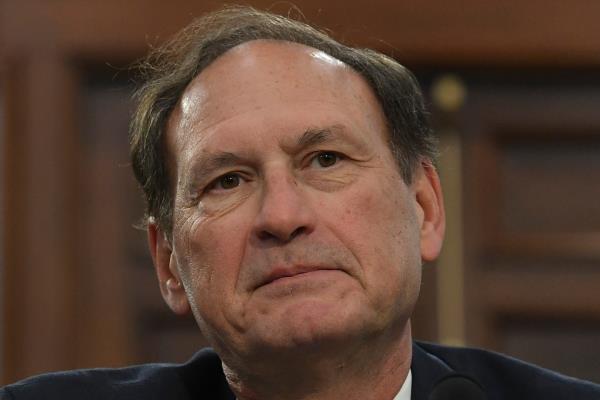 根据拟议的立法，最高法院的道德规范将更加严格