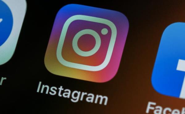 Instagram和Facebook计划限制青少年接触有害内容