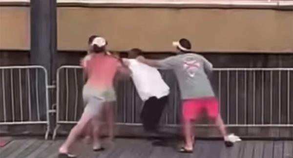 是什么导致了阿拉巴马州蒙哥马利河畔的斗殴