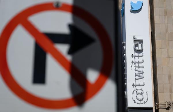 推特不顾政策，取消了发布儿童性侵的账户