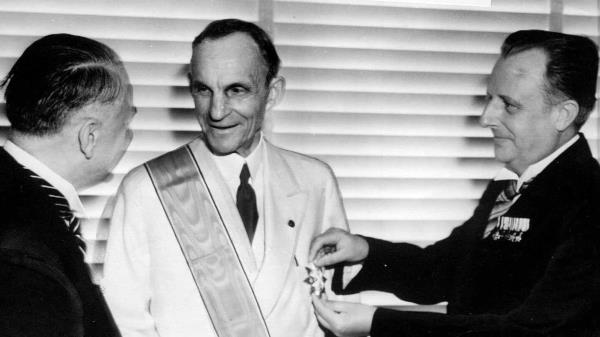 侃爷的反犹太主义对生意不好那亨利·福特呢？