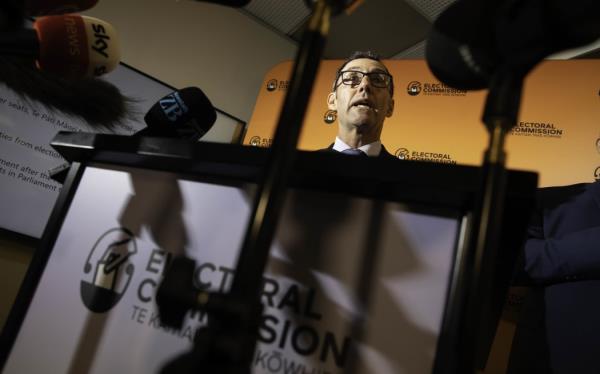 选举委员会承认进一步的计票数据错误