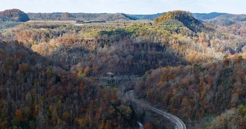 美国官员说，对肯塔基州煤矿垮塌事故中失踪工人的搜救工作看起来“十分严峻”