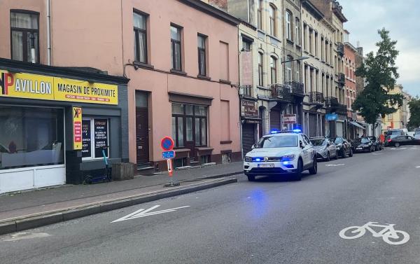 布鲁塞尔恐袭嫌疑人在咖啡馆被击毙