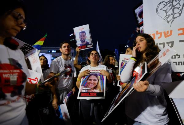 哈马斯推迟释放更多以色列人质，危及加沙停火