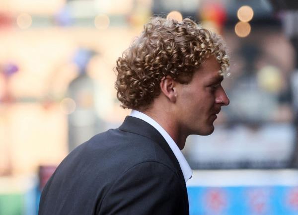 丹尼尔·佩妮因乔丹·尼利被掐喉致死案接受传讯