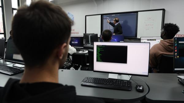 Ministry introduces issue of cyberbullying in curriculum