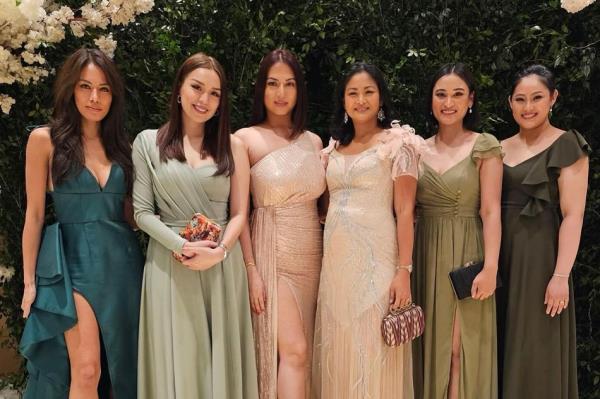 Miriam Quiambao和其他选美皇后参加了Venus Raj的婚礼