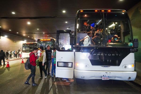 Buses arriving from Texas with migrants