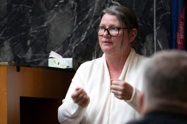 Jennifer Crumbley testifies during her trial, Thursday, Feb. 1, 2024, in Pontiac, Mich. 