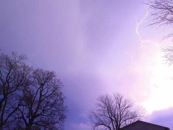 tornado forms west of knoxville