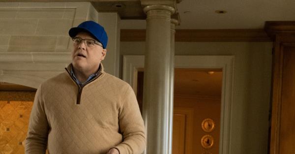 《愚蠢的金钱》讽刺华尔街巨头