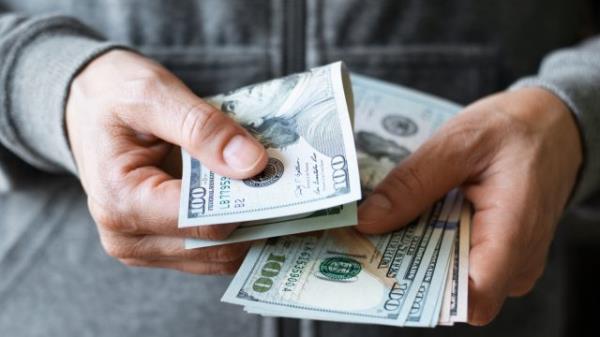 商业教练说，“懒惰”的副业可以让你每月赚1000美元