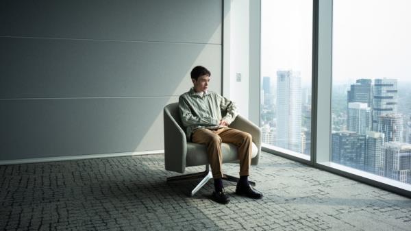 Elliot Page谈平衡跨性别喜悦和反lgbtq2s +情绪的残酷现实