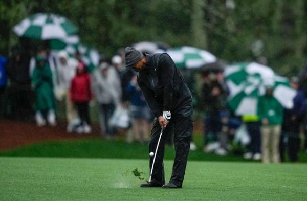 伍兹晋级，在仍在参加大师赛的选手中排名最后