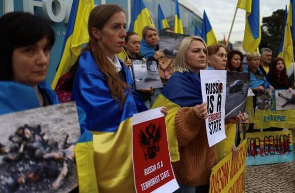 对巴西总统卢拉的愤怒，乌克兰人在正式访问开始之际在里斯本举行抗议