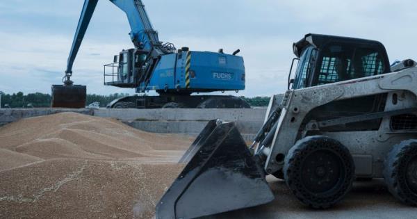 波兰表示，由于粮食争端，波兰与乌克兰的谈判正在进行