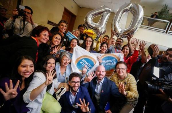 智利通过法案将每周工作时间从45小时削减至40小时