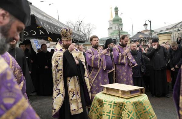 乌克兰法院软禁一名东正教领袖