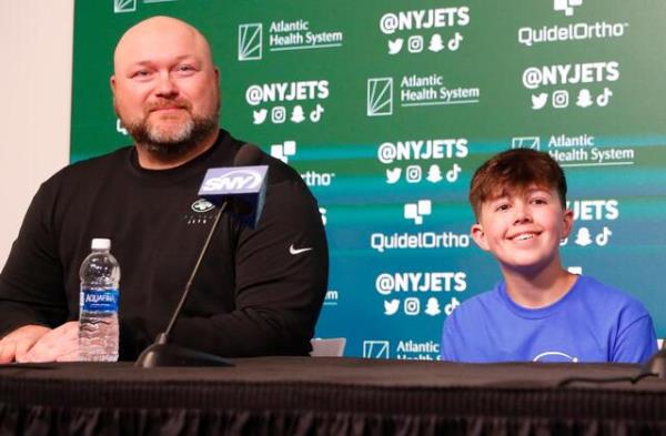 喷气机队总经理-得到罗杰斯是“历史性的”特许经营权交易