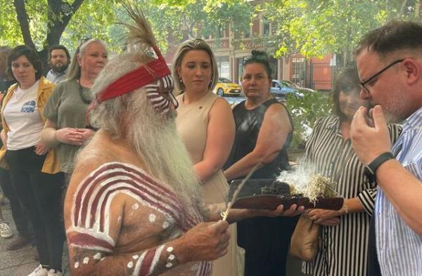 是还是不是-澳大利亚人辩论计划中的土著公民投票