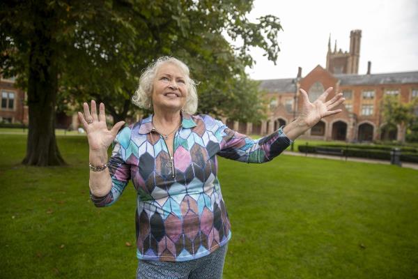 为癌症研究捐献细胞的女性希望“治愈无法治愈的癌症”