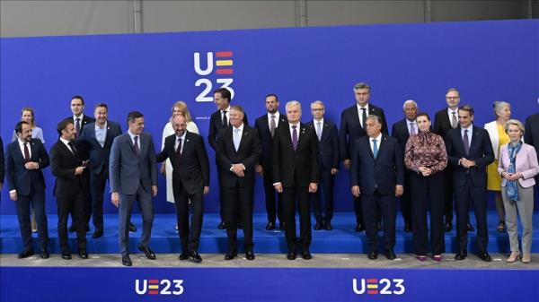 欧盟领导人在西班牙峰会上讨论移民和扩大问题