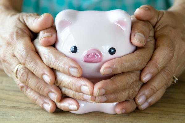 “我应该在公共服务部门找份工作来提高我的养老金吗-””