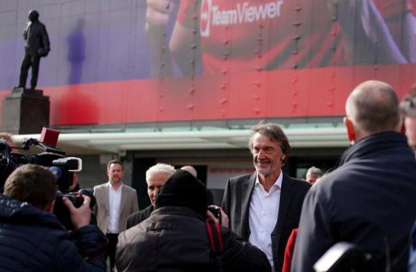 吉姆·拉特克利夫喷气机参加曼联买断谈判