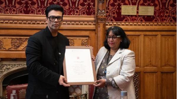 Karan Johar因对娱乐业的贡献而被英国议会授予荣誉，他表示非常感激