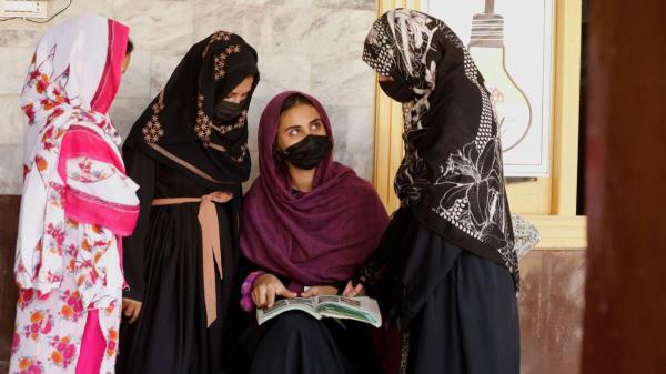 巴基斯坦职业学校帮助阿富汗妇女难民创业